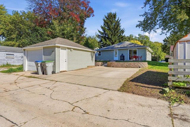 3223 N 83rd STREET, Milwaukee, WI 53222