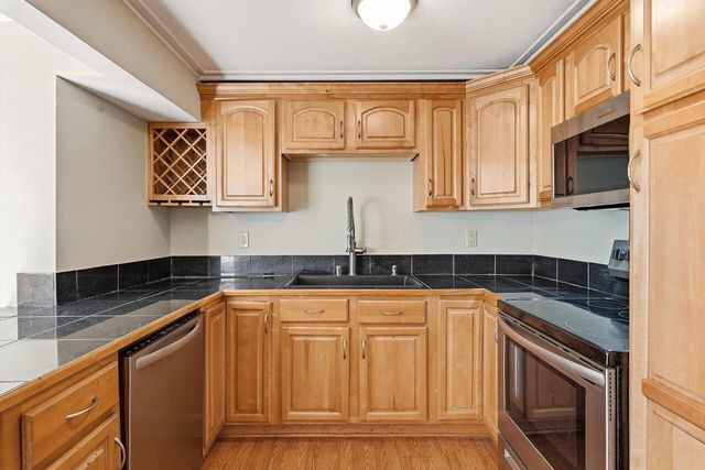 3223 N 83rd STREET, Milwaukee, WI 53222