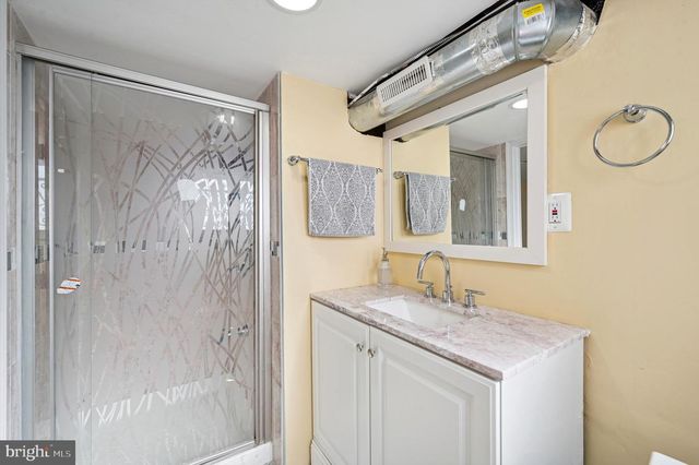 1319 SNYDER AVE, Philadelphia, PA 19148