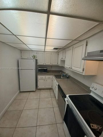 1805 Sans Souci Boulevard 331, North Miami, FL 33181