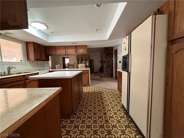 1560 Rocking Horse Drive, Henderson, NV 89002