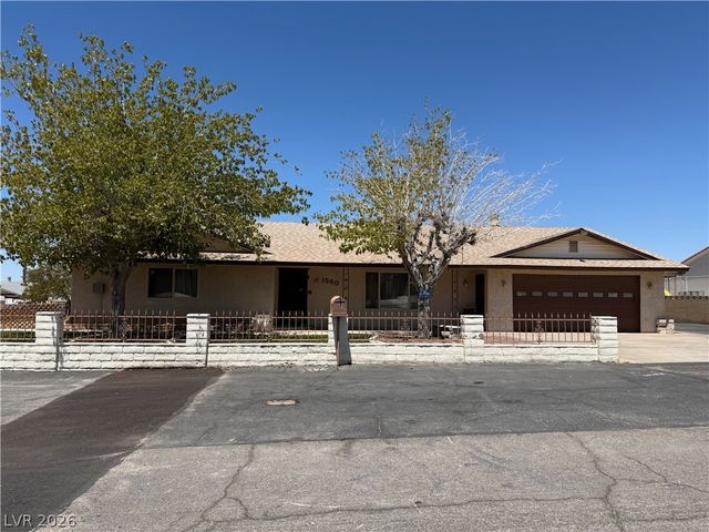 1560 Rocking Horse Drive, Henderson, NV 89002