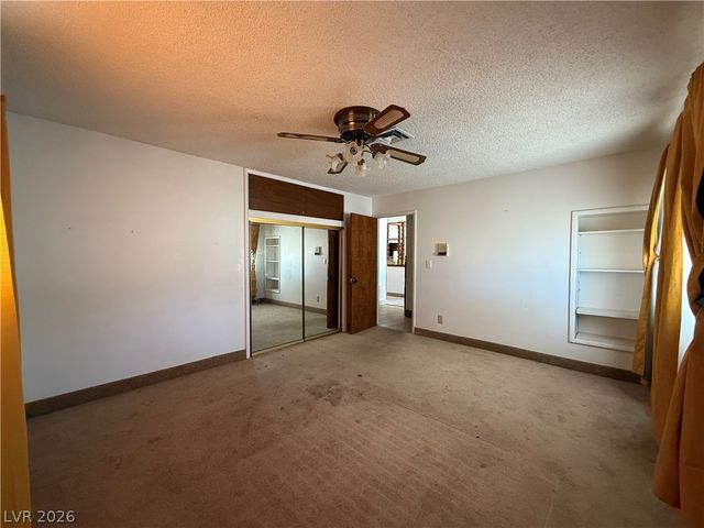 1560 Rocking Horse Drive, Henderson, NV 89002