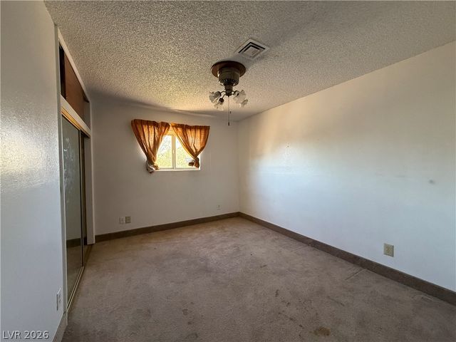 1560 Rocking Horse Drive, Henderson, NV 89002