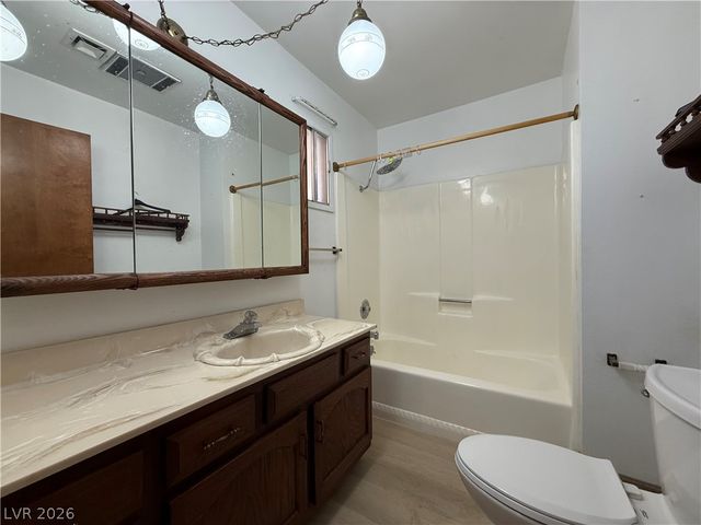 1560 Rocking Horse Drive, Henderson, NV 89002