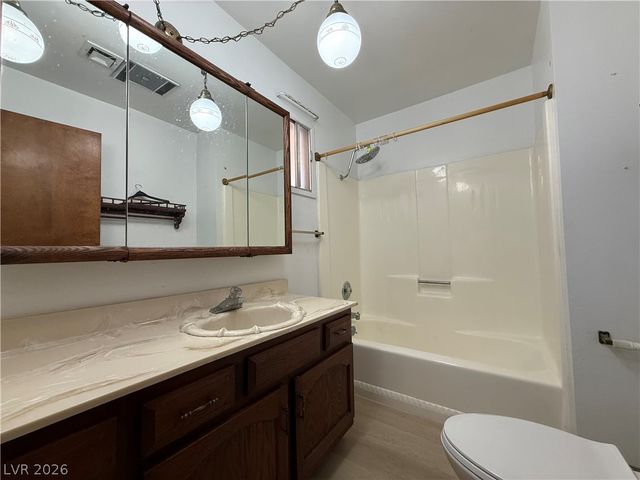 1560 Rocking Horse Drive, Henderson, NV 89002