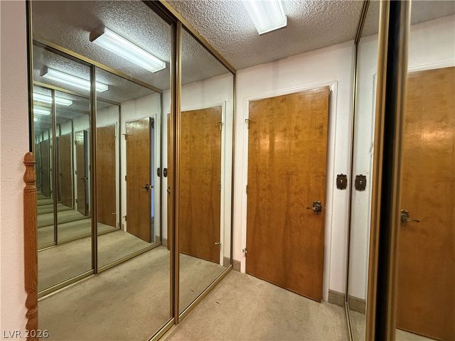1560 Rocking Horse Drive, Henderson, NV 89002