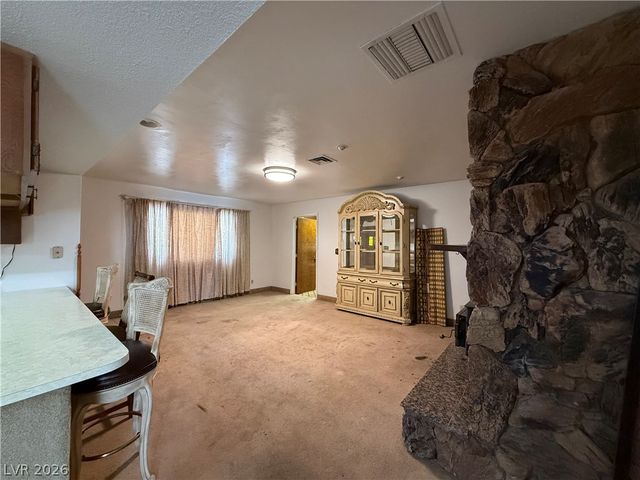 1560 Rocking Horse Drive, Henderson, NV 89002