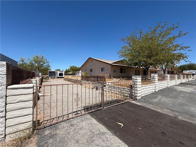 1560 Rocking Horse Drive, Henderson, NV 89002