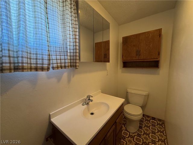1560 Rocking Horse Drive, Henderson, NV 89002