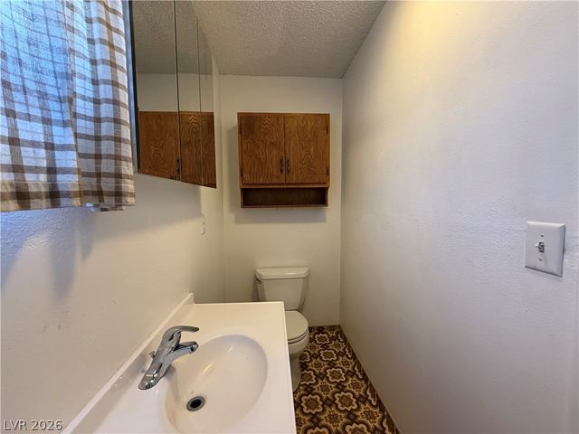1560 Rocking Horse Drive, Henderson, NV 89002