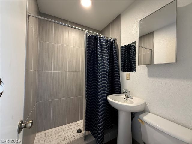 1560 Rocking Horse Drive, Henderson, NV 89002