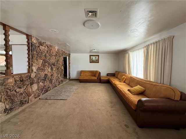 1560 Rocking Horse Drive, Henderson, NV 89002