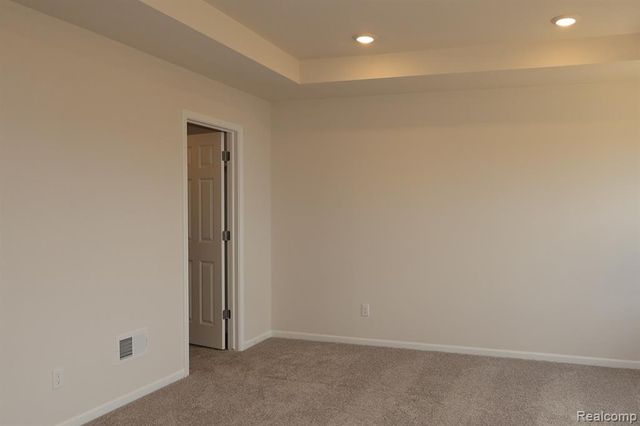 362 Hidden River, Holly, MI 48442