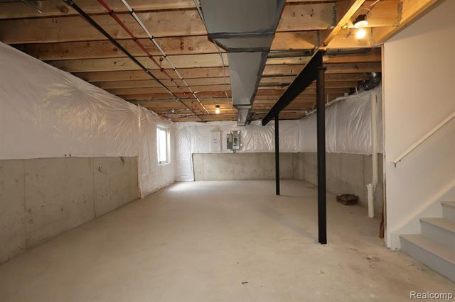 362 Hidden River, Holly, MI 48442