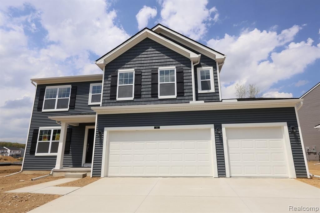 362 Hidden River, Holly, MI 48442