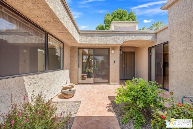 3020 Calle Loreto, Palm Springs, CA 92264