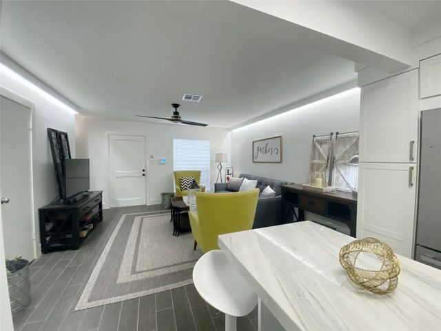 1801 Huldy St Street G4, Houston, TX 77019