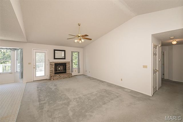 216 Maple Point Drive, St Charles, MO 63304