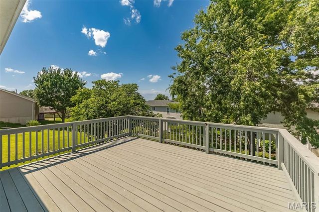 216 Maple Point Drive, St Charles, MO 63304