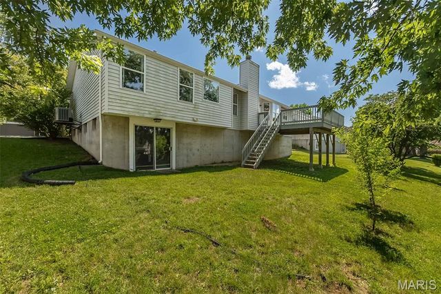 216 Maple Point Drive, St Charles, MO 63304