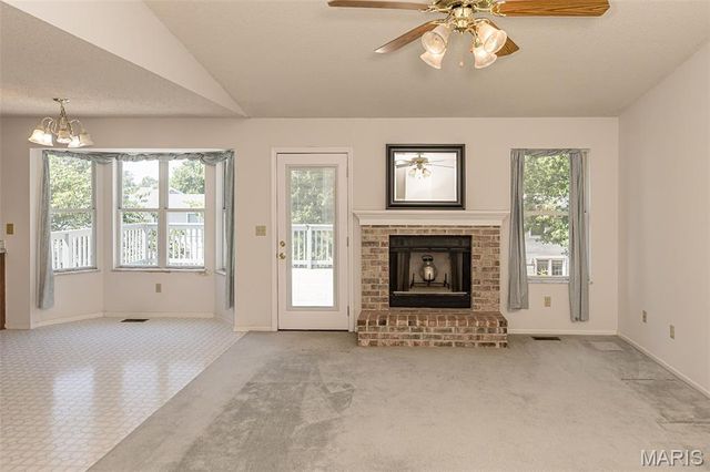 216 Maple Point Drive, St Charles, MO 63304