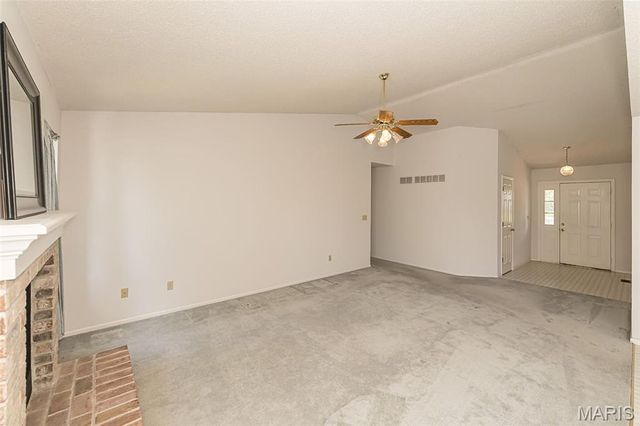 216 Maple Point Drive, St Charles, MO 63304
