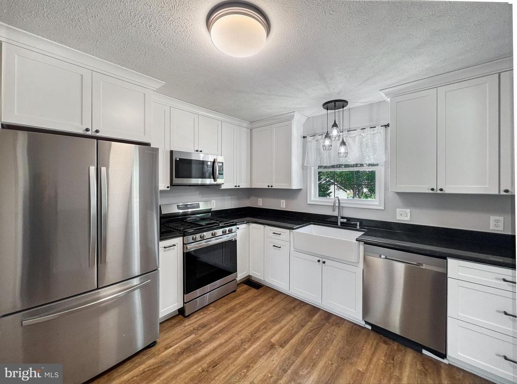 48 MOPSY CT, Ranson, WV 25438