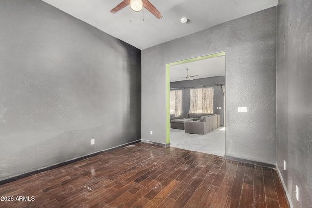 7233 W COTTONTAIL Lane, Peoria, AZ 85383