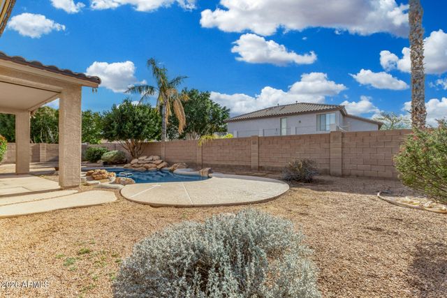 7233 W COTTONTAIL Lane, Peoria, AZ 85383