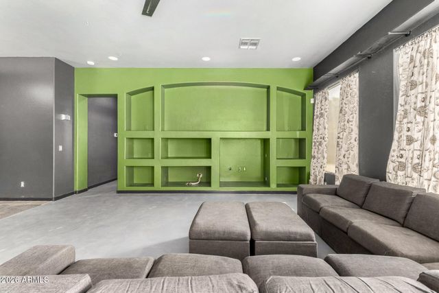 7233 W COTTONTAIL Lane, Peoria, AZ 85383