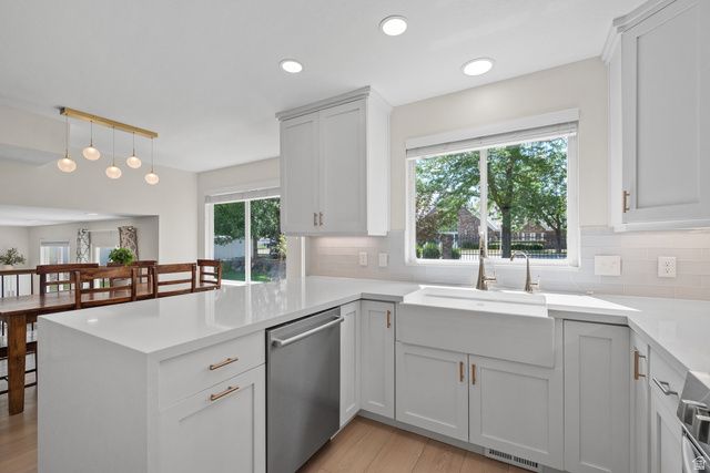 12374 S LAMPTON VIEW DR, Riverton, UT 84065
