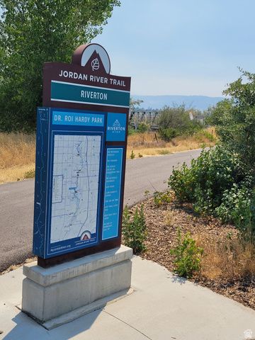 12374 S LAMPTON VIEW DR, Riverton, UT 84065