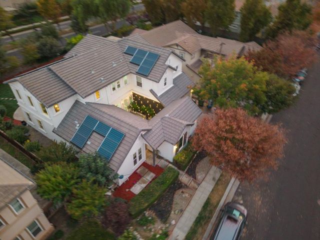 310 Ashlee Avenue, Tracy, CA 95391