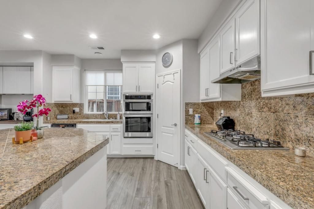 Image 14 of property listing at 310 Ashlee Avenue, Tracy, CA 95391