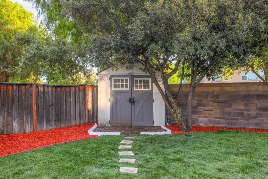 Image 40 of property listing at 310 Ashlee Avenue, Tracy, CA 95391