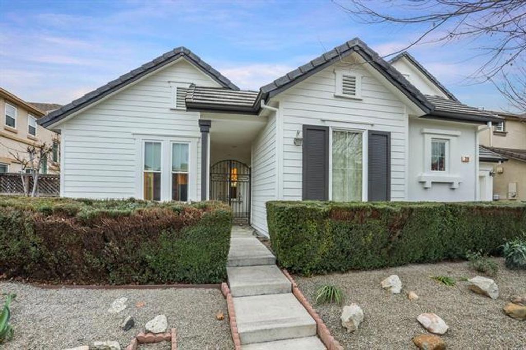 Image 43 of property listing at 310 Ashlee Avenue, Tracy, CA 95391
