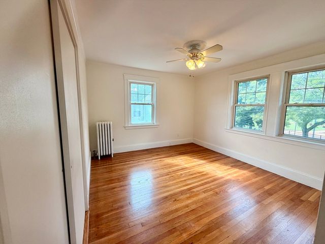 37 Rogers Park 2, Boston, MA 02135