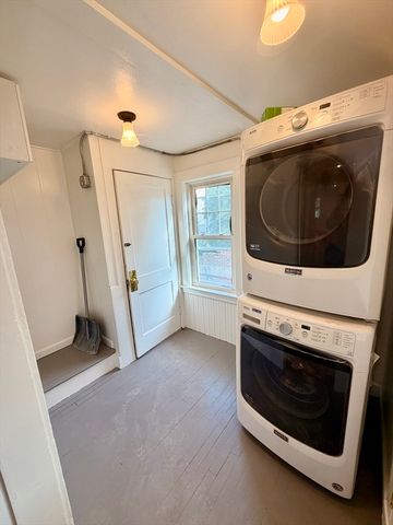 37 Rogers Park 2, Boston, MA 02135