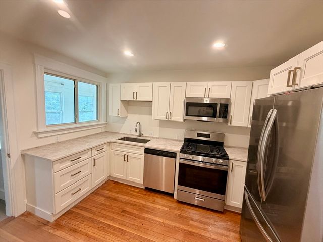 37 Rogers Park 2, Boston, MA 02135
