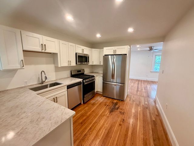37 Rogers Park 2, Boston, MA 02135