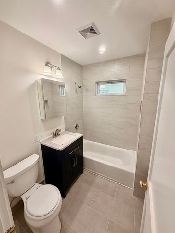 37 Rogers Park 2, Boston, MA 02135