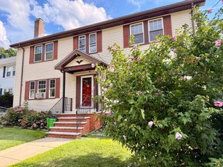 37 Rogers Park 2, Boston, MA 02135