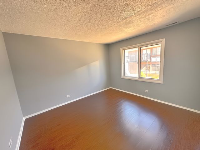 5573 Court F, Hanover Park, IL 60133