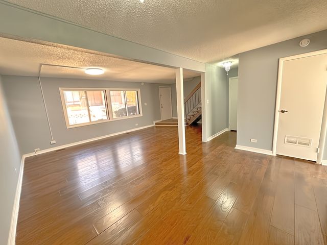 5573 Court F, Hanover Park, IL 60133