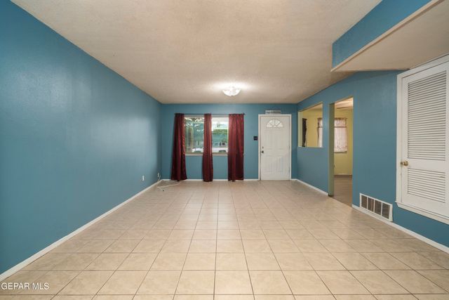 10832 SAPPHIRE Street, El Paso, TX 79924