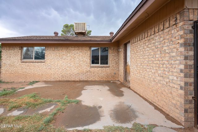 10832 SAPPHIRE Street, El Paso, TX 79924