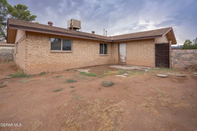 10832 SAPPHIRE Street, El Paso, TX 79924