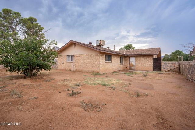 10832 SAPPHIRE Street, El Paso, TX 79924