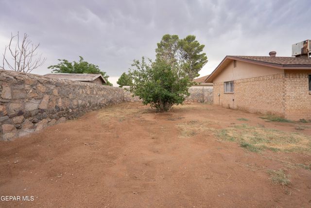 10832 SAPPHIRE Street, El Paso, TX 79924